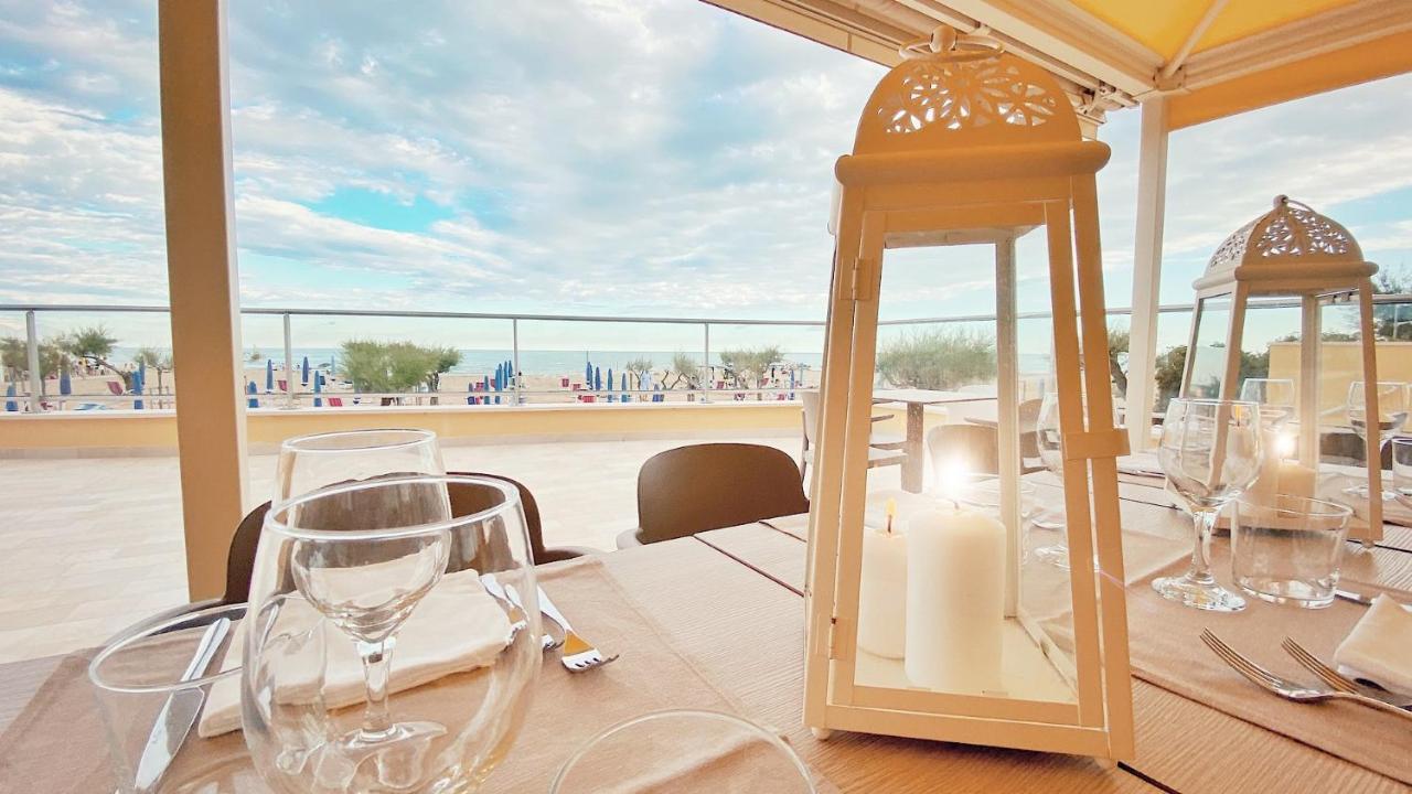 Hotel Fenix Cavallino-Treporti Eksteriør billede